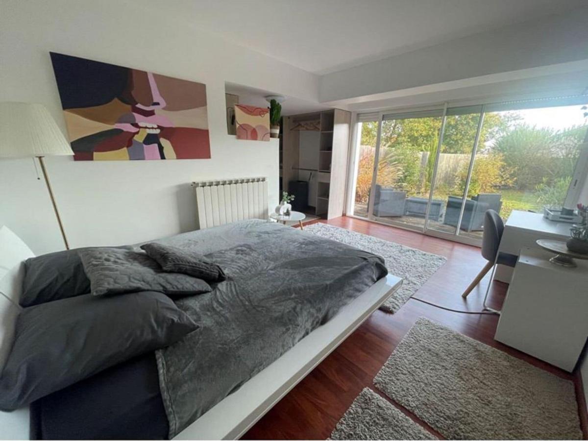 Holiday Home With Indoor Pool, เลอปอร์จ ภายนอก รูปภาพ